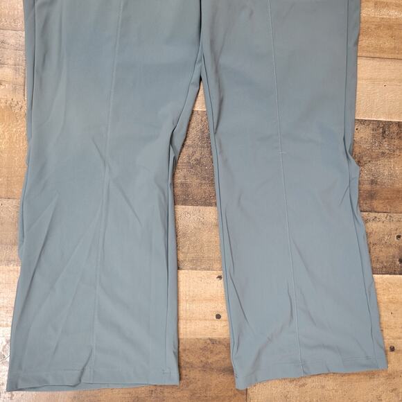 Athleta Womens 10P Cosmic Kick Flare Pull On Pant Metropolis‎ Gray Casual 981485 - Picture 4 of 13